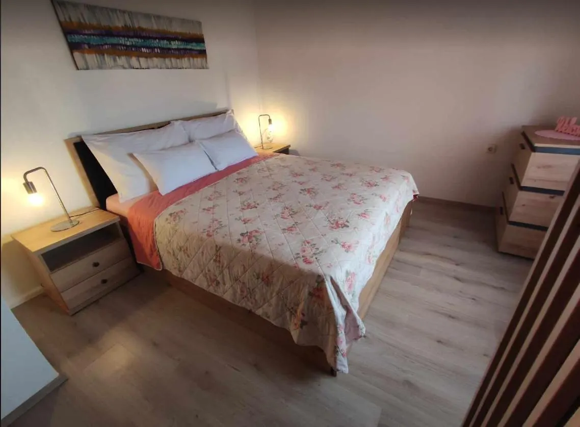 Apartmani Matan Vir Apartment